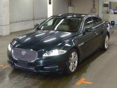 Jaguar XJ SERIES  с аукциона в Японии