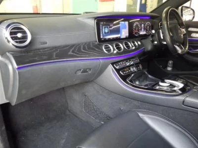 Mercedes-Benz E CLASS  с аукциона в Японии