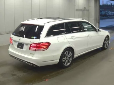Mercedes-Benz E CLASS WAGON  с аукциона в Японии