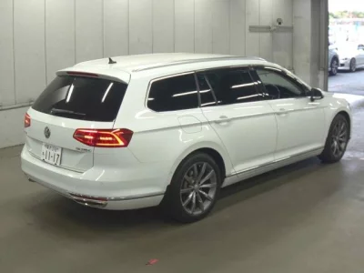 Volkswagen PASSAT VARIANT  с аукциона в Японии