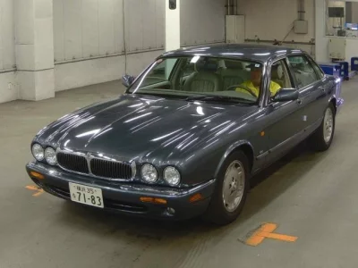 Jaguar XJ