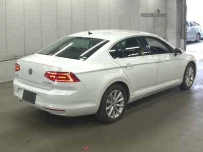 Volkswagen Passat  с аукциона в Японии