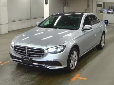 Mercedes-Benz E CLASS  с аукциона в Японии