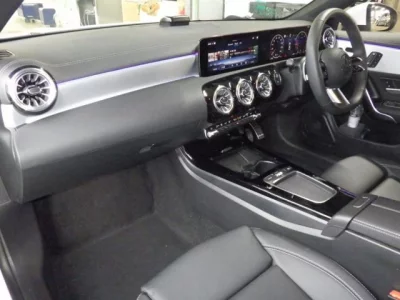 Mercedes-Benz CLA CLASS  с аукциона в Японии