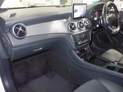 Mercedes-Benz CLA CLASS