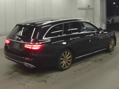 Mercedes-Benz E CLASS WAGON  с аукциона в Японии