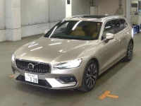 Volvo V60 лот № 638 оценка 4.5  с аукциона в Японии 3