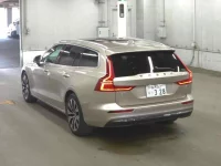 Volvo V60 лот № 638 оценка 4.5  с аукциона в Японии 4