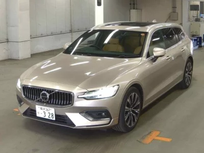 Volvo V60  с аукциона в Японии