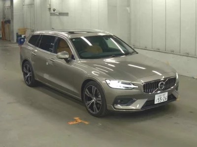 Volvo V60  с аукциона в Японии