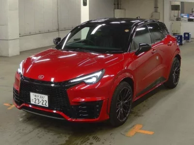 Lexus LBX  с аукциона в Японии