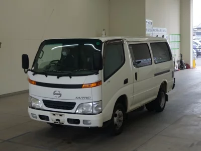 Hino DUTRO  с аукциона в Японии