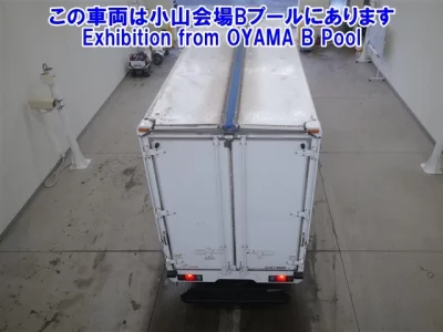 Hino DUTRO  с аукциона в Японии