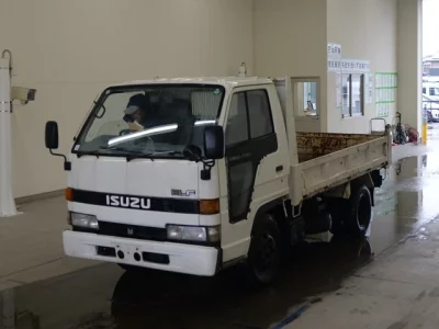 Isuzu ELF