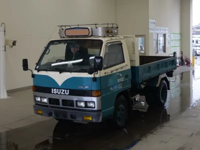 Isuzu ELF