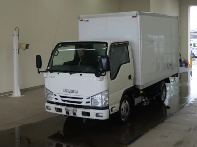 Isuzu ELF