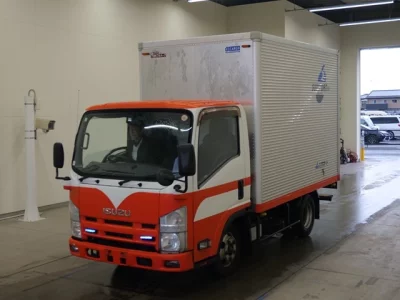 Isuzu ELF