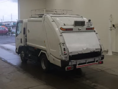 Isuzu ELF