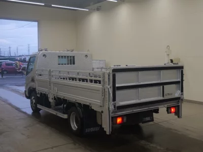 Hino DUTRO  с аукциона в Японии