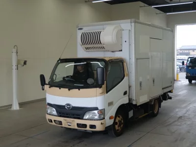 Hino DUTRO  с аукциона в Японии