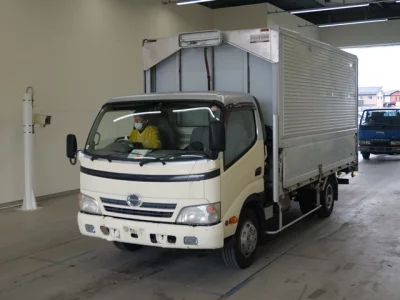 Hino DUTRO  с аукциона в Японии