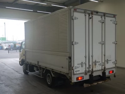 Hino DUTRO  с аукциона в Японии