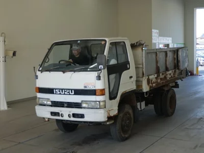 Isuzu ELF