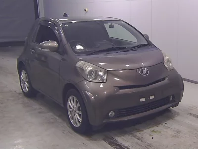 Toyota iQ