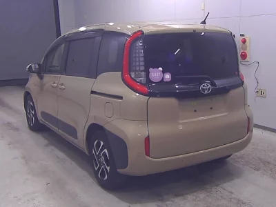 Toyota Sienta