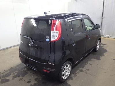 Nissan MOCO  с аукциона в Японии