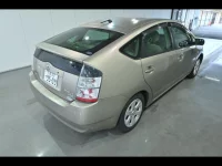 Toyota Prius лот № 20171 оценка R  с аукциона в Японии 2