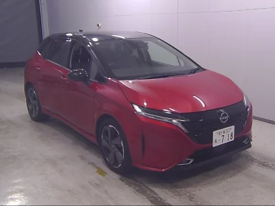 Nissan Aura