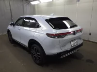 Honda VEZEL лот № 26098 оценка 4  с аукциона в Японии 3