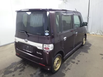 Daihatsu TANTO  с аукциона в Японии