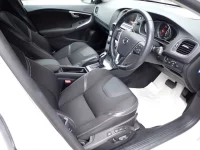 Volvo V40 лот № 33523 оценка 4.5  с аукциона в Японии 2