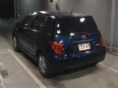 Toyota IST