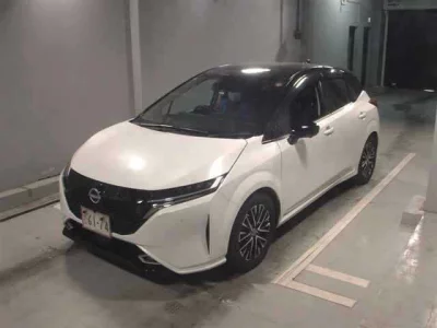 Nissan Aura