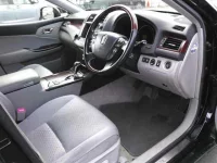 Toyota CROWN лот № 8201 оценка 3.5  с аукциона в Японии 2