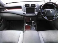 Toyota CROWN лот № 8201 оценка 3.5  с аукциона в Японии 7