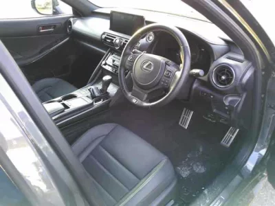 Lexus IS