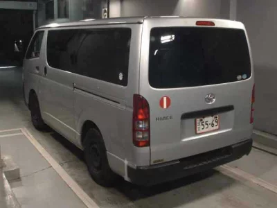 Toyota HiAce Van