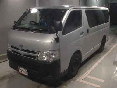 Toyota HiAce Van