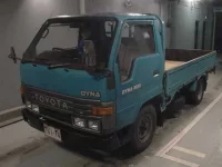 Toyota DYNA лот № 4517 оценка 3  с аукциона в Японии 3