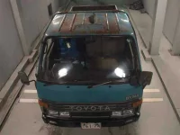 Toyota DYNA лот № 4517 оценка 3  с аукциона в Японии 5