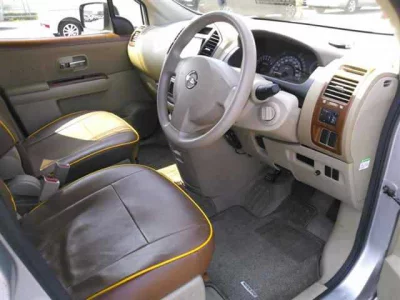 Nissan LAFESTA  с аукциона в Японии