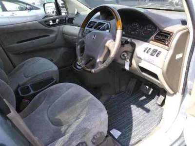 Mitsubishi CHARIOT GRANDIS  с аукциона в Японии