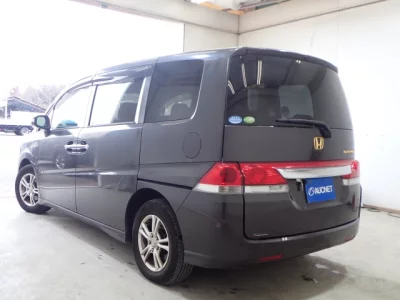 Honda STEP WAGON  с аукциона в Японии