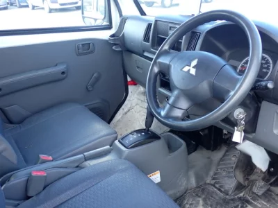 Mitsubishi Minicab Van