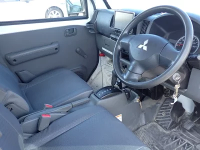 Mitsubishi Minicab Van