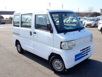 Mitsubishi Minicab Van